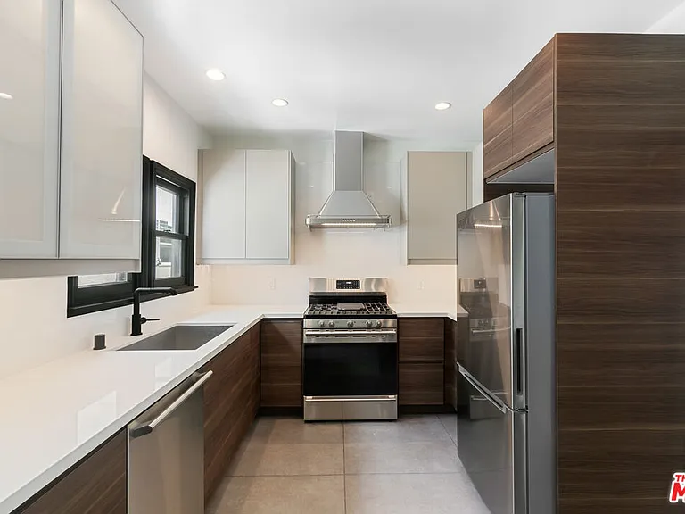 458 N Sierra Bonita Ave #460 — Photo 39