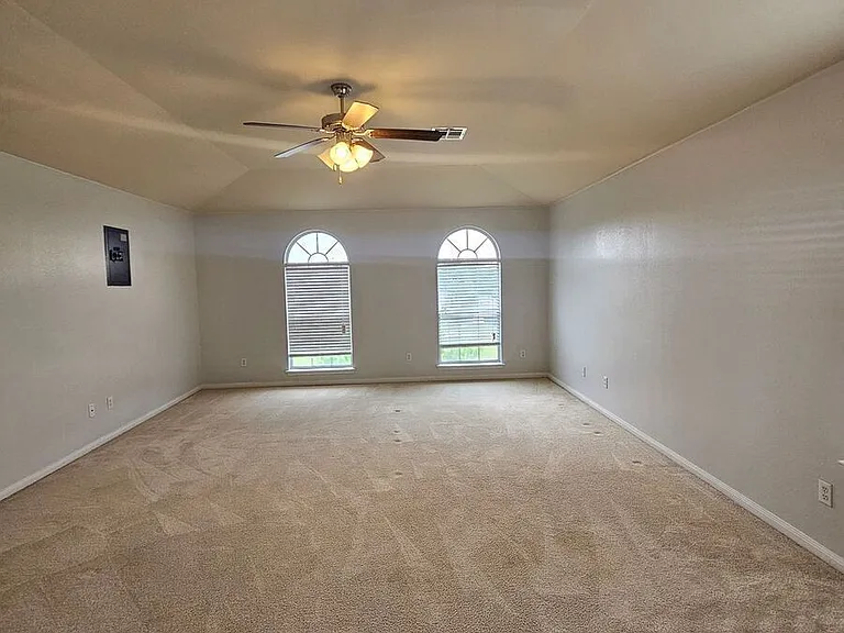 330 Canoe Dr — Photo 10