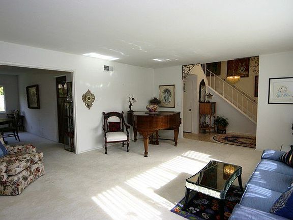 Light & Bright Living Room