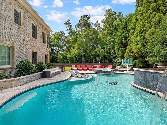 4th image of 11140 West Rd