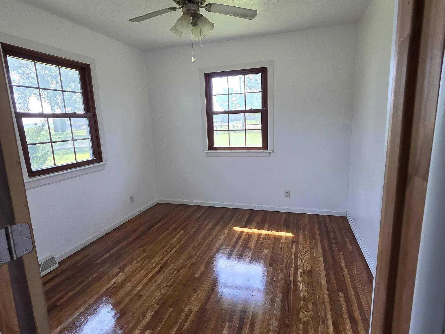 2 bed, 2.0 bath, 1273 sqft, $1,800 — Photo 3