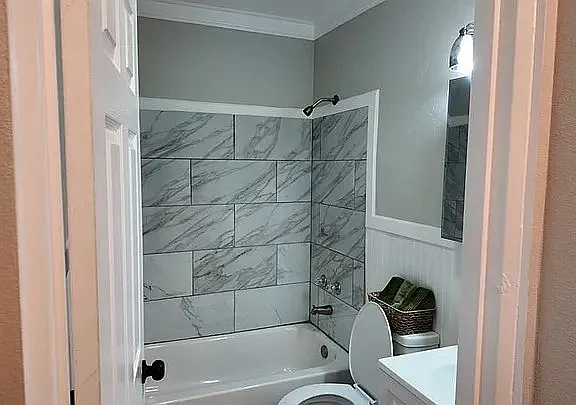 3018 Telegraph Rd — Photo 2