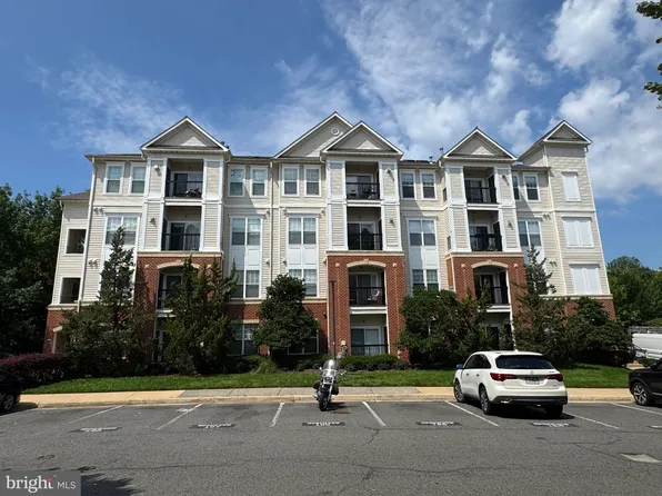 11352 Aristotle Dr Unit 7-405, Fairfax, VA 22030