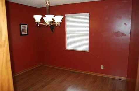 5th image of 2415 Girard Ave