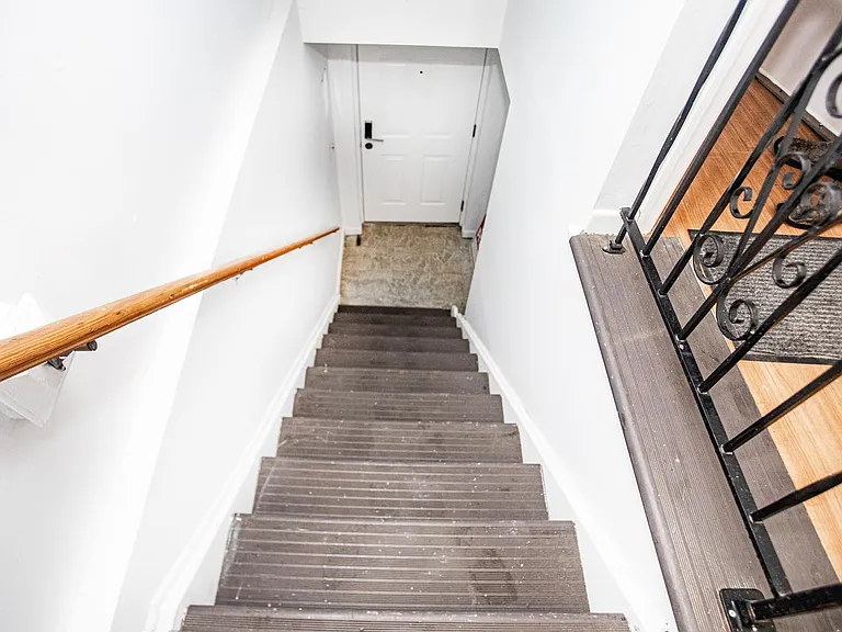 391 Manila Ave #2 — Photo 4