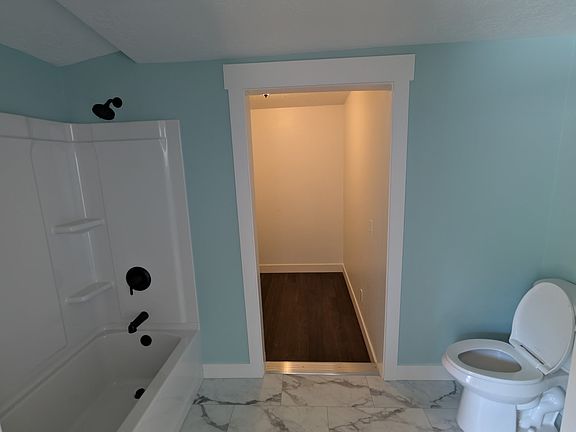 4th image of 13111 SE Nixon Ave