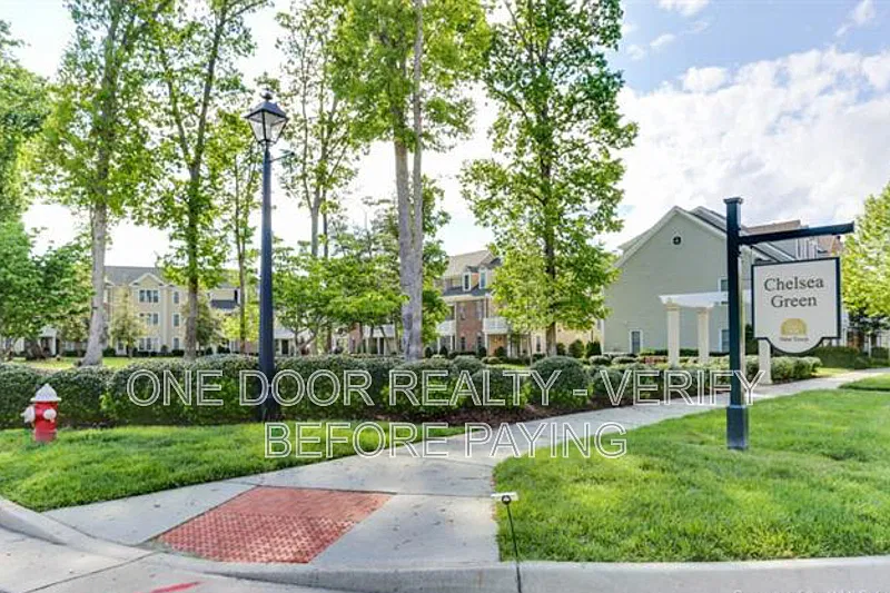 3 bed, 3.5 bath, 1939 sqft, $3,200 — Photo 2