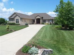 7535 Old Woods Ct, Springboro, OH 45066