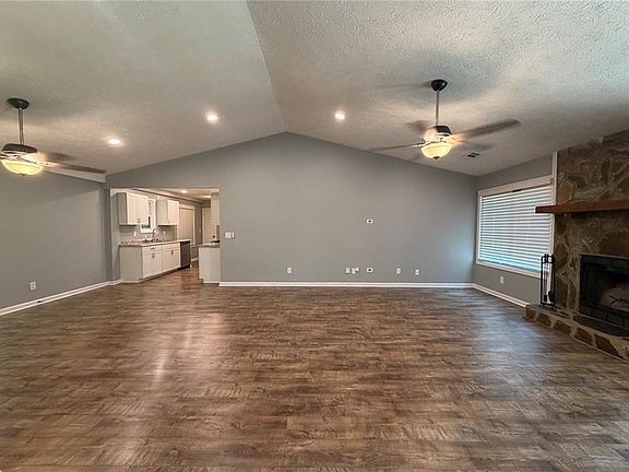 3rd image of 2845 Appling Way NW