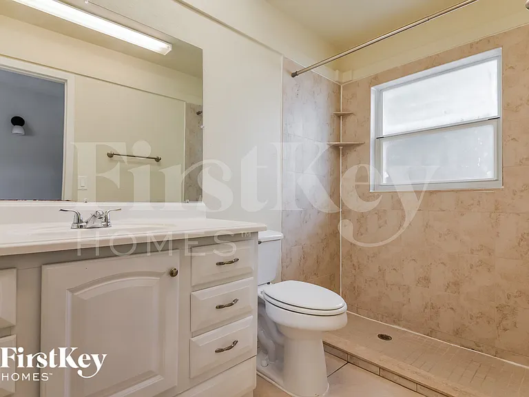 3806 Southern Pkwy W — Photo 8