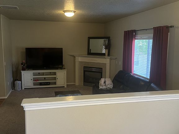 3rd image of 1438 W Brown Trout Dr