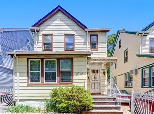 24105 145th Ave, Rosedale, NY 11422