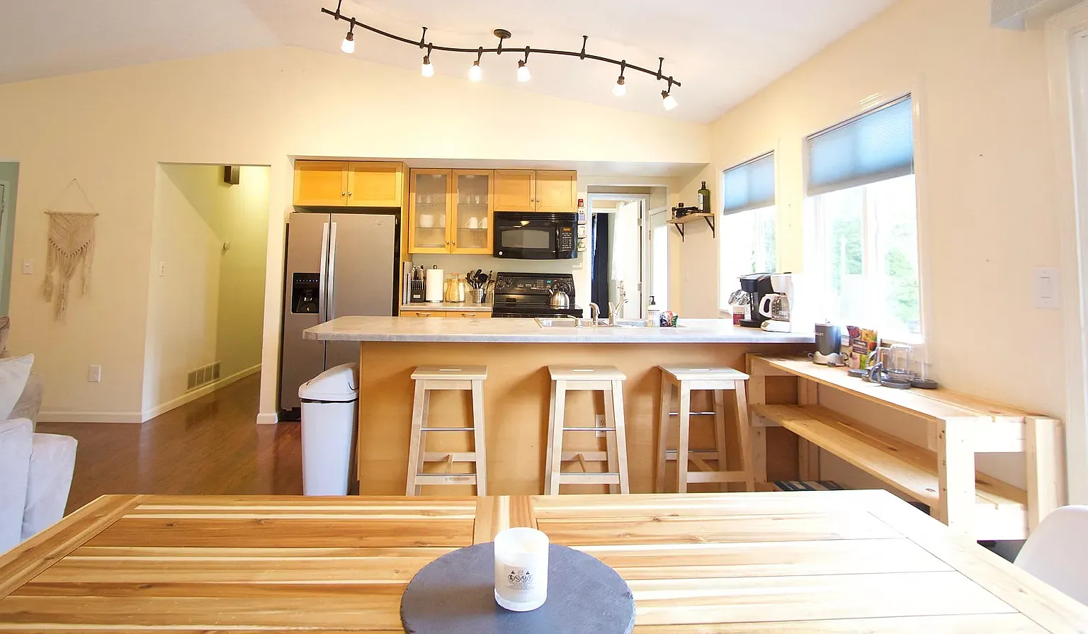 3 bed, 2.5 bath, 1500 sqft, $2,600 — Photo 3