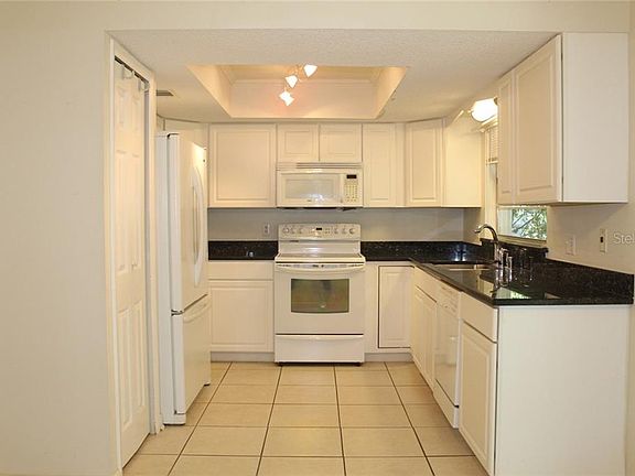 4th image of 1731 Tarrytown Ave