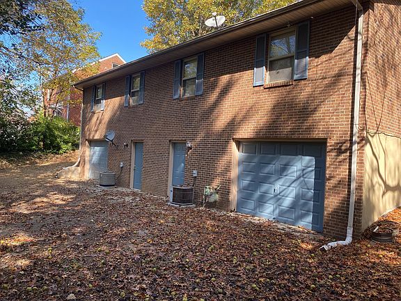 2nd image of 3744 Round Hill Ave NW