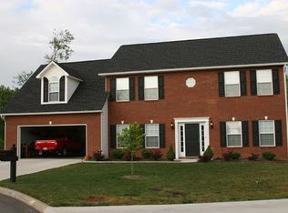 700 Dawson Creek Ln, Knoxville, TN 37922