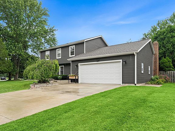 3rd image of 6269 Eagle Ridge Dr