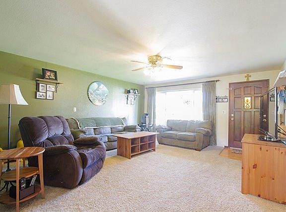 2nd image of 1141 Wylie Ln