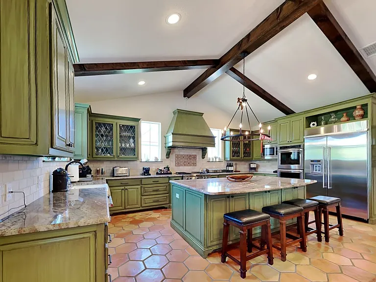 7916 Bella Flora Dr — Photo 6