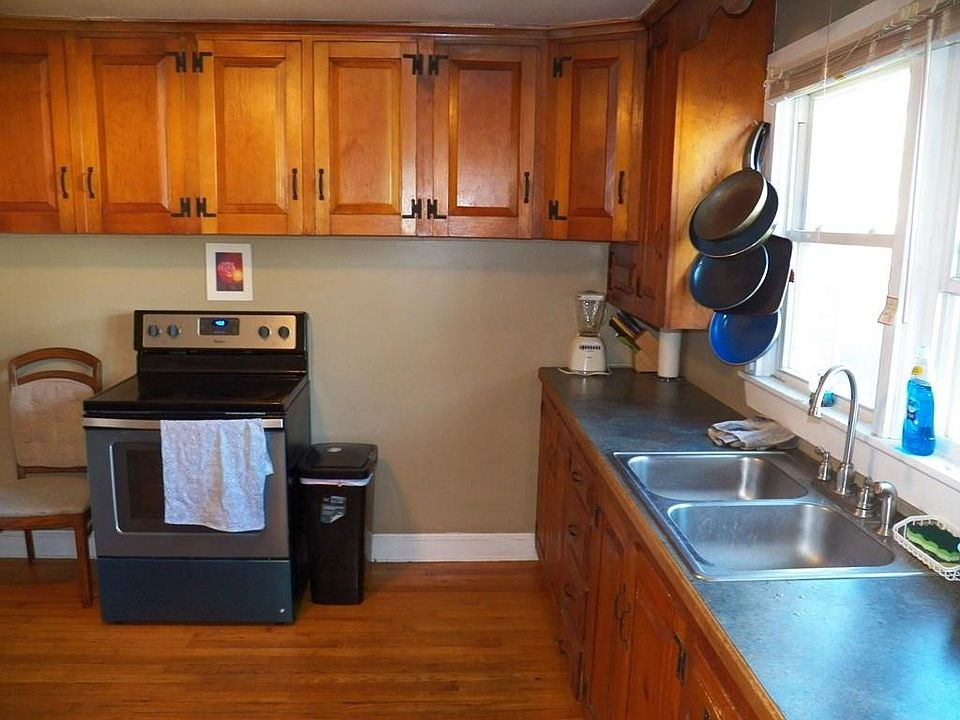 297 West St, Amherst, MA 01002 Zillow