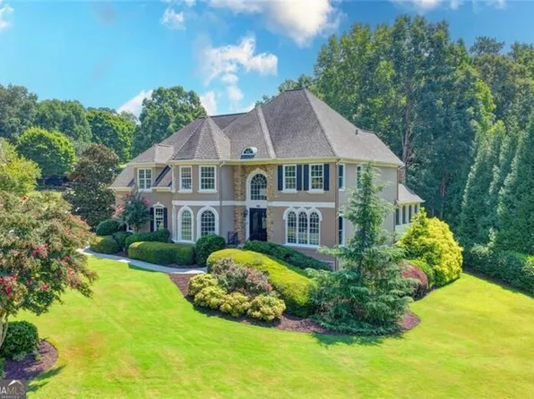 4105 Falls Ridge Dr, Johns Creek, GA 30022