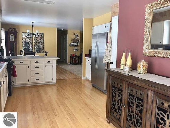 4th image of 1063 El Camino Grande Dr
