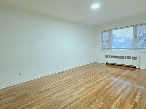 2nd image of 149-57 Willets Point Blvd Floor 2