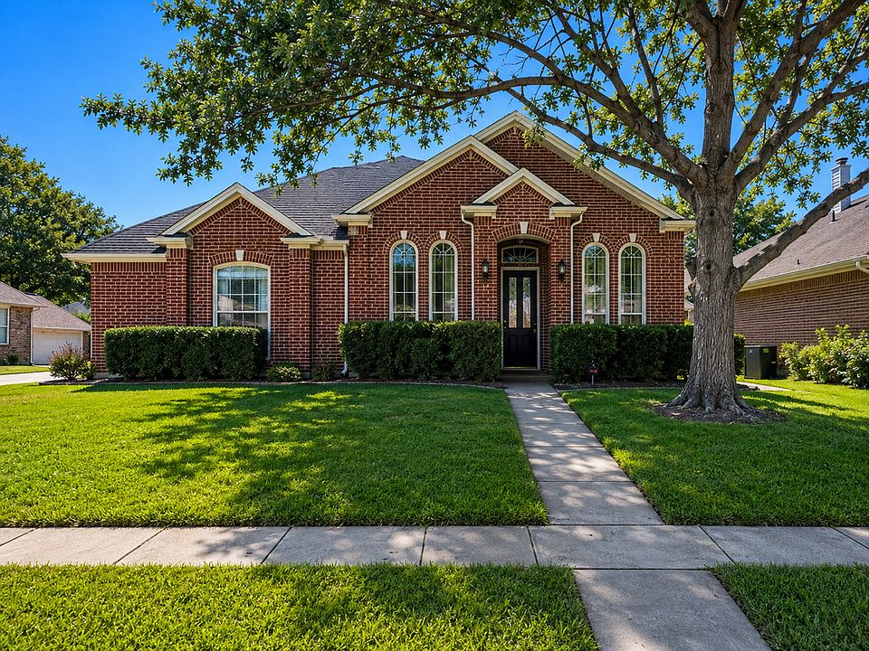 2nd image of 212 Longview Ct