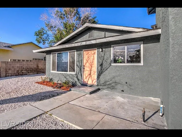 3124 Van Der Meer St — Photo 3