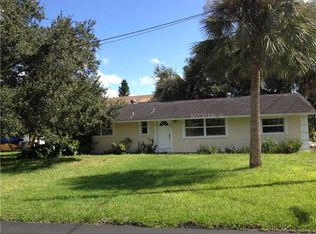 204 7th St SW, Ruskin, FL 33570