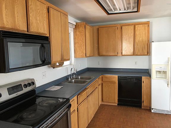 3rd image of 1509 S Mohave Ave