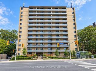 797 Jane St #1201, Toronto, ON M6N 4B8