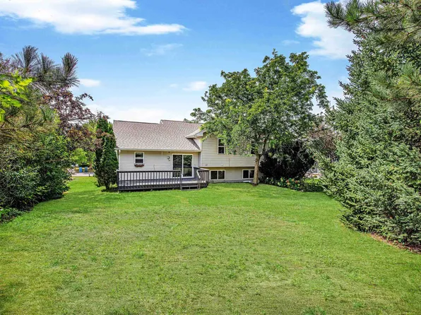 643 Parkside Ave, Baraboo, WI 53913