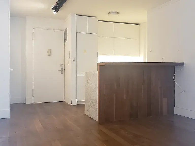 200 E 30th St #2-K — Photo 5
