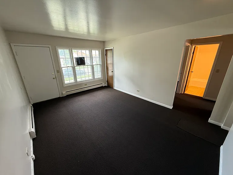 1585 Maple Ln — Photo 5