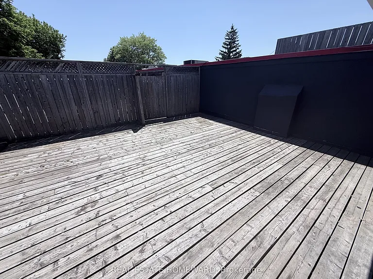 611 Danforth Ave #2 — Photo 9