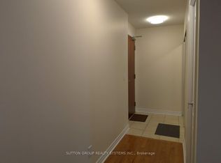 4080 Living Arts Dr #2411, Mississauga, ON L5B 4N3