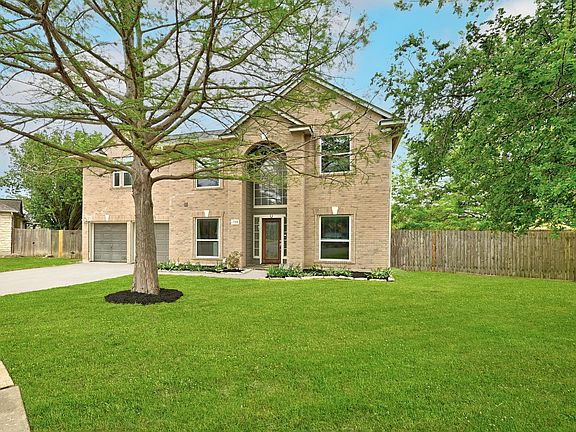 4th image of 708 Holly Ct