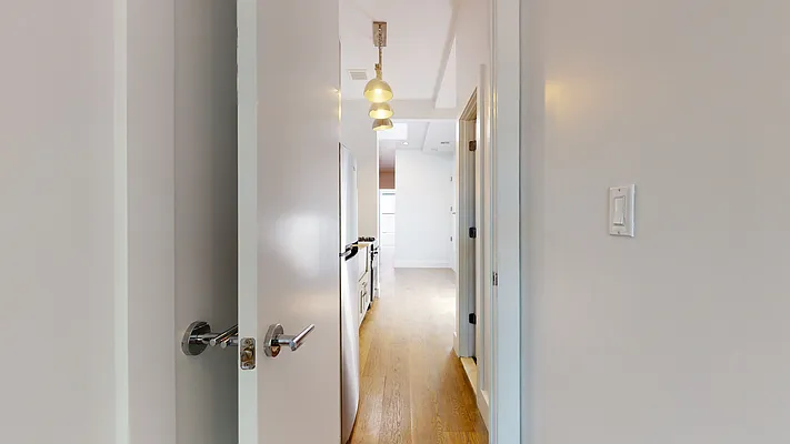 Rented by Bond New York | media 20