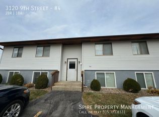 3120 9th St #4, Marion, IA 52302