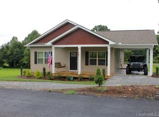 127 N Mapleton Dr, East Flat Rock, NC 28726
