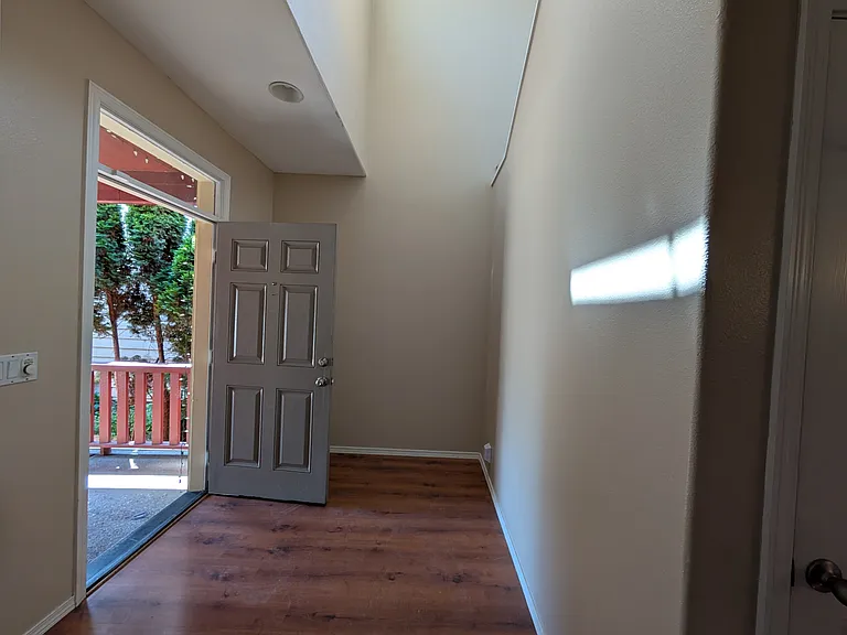 18545 SW Ping Ct — Photo 4