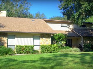 1111 Lake Como Dr, Lutz, FL 33558