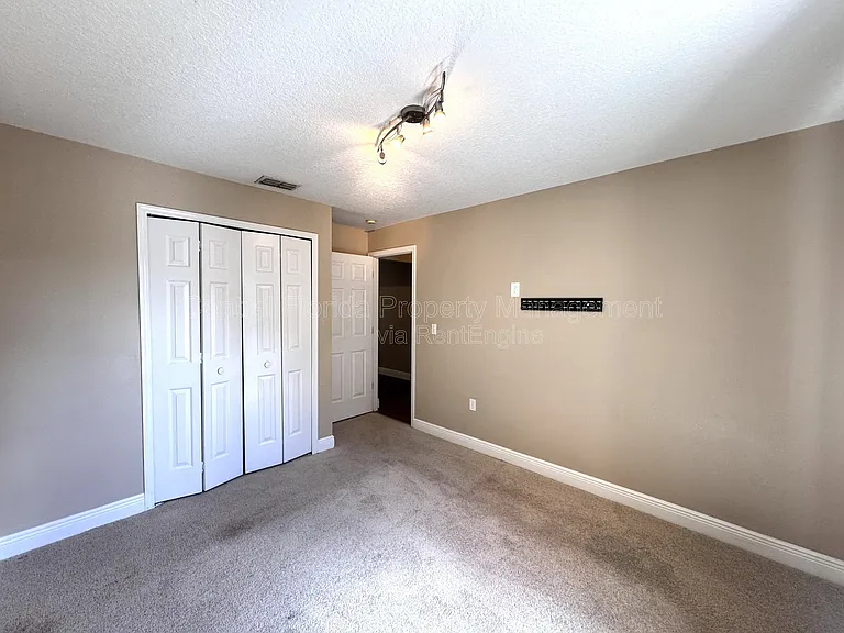 820 Briargrove Ave — Photo 17