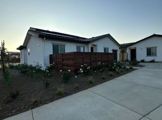 6002 E Sussex Way, Fresno, CA 93727
