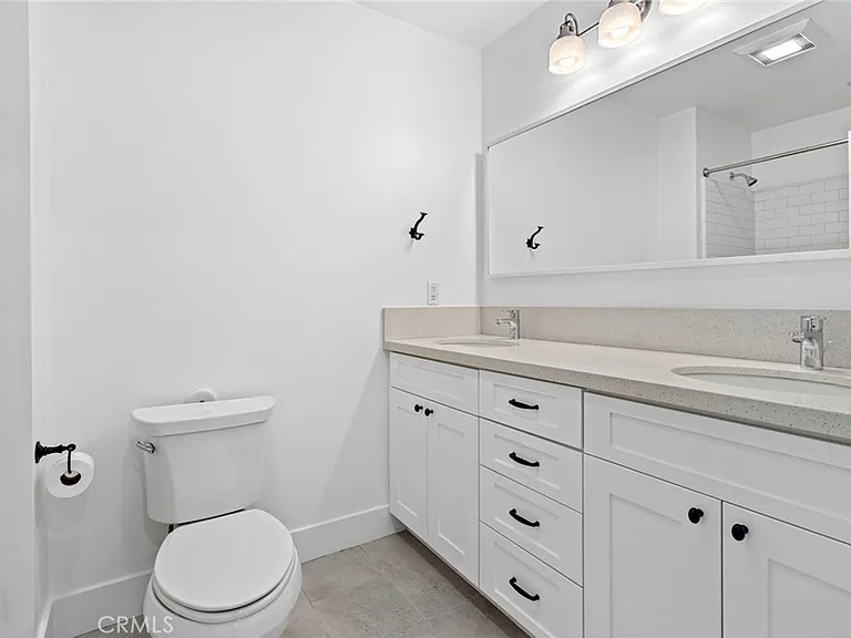 384 16th Pl #A — Photo 12