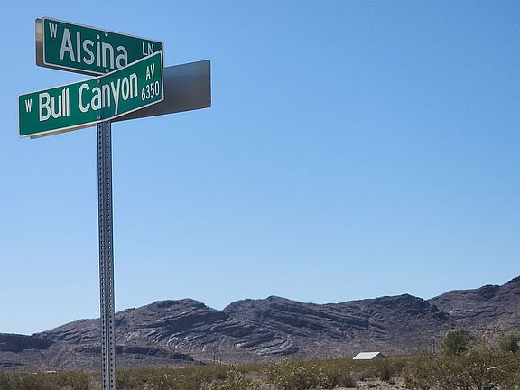 5th image of 2040 Alsina Ln