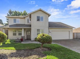 943 Crystal Dr, Eagle Pt, OR 97524