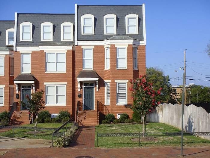 1st image of 22 W Leigh St