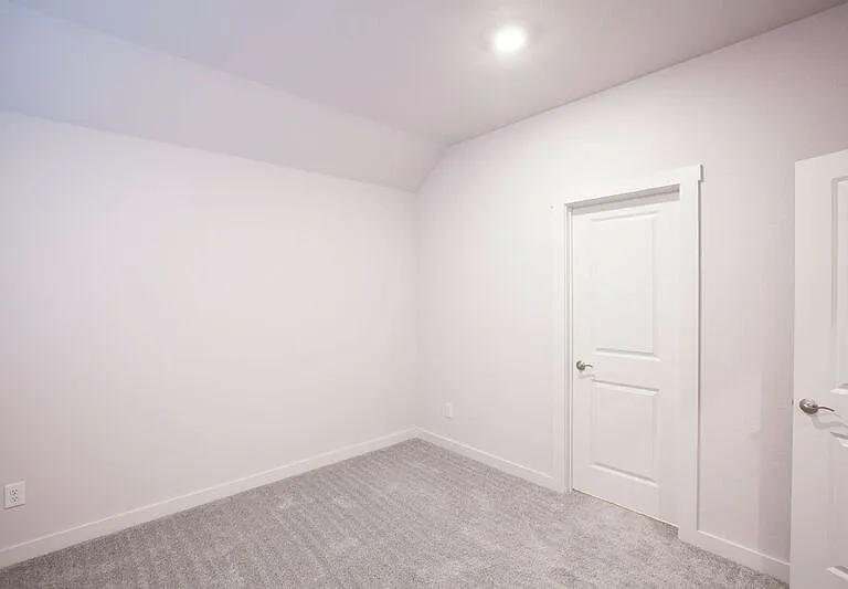 616 Laurel Ln — Photo 21